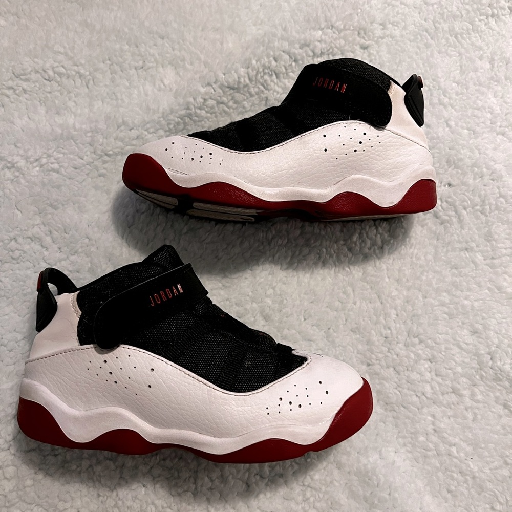 Used Jordan 6 rings white black red kids 10c